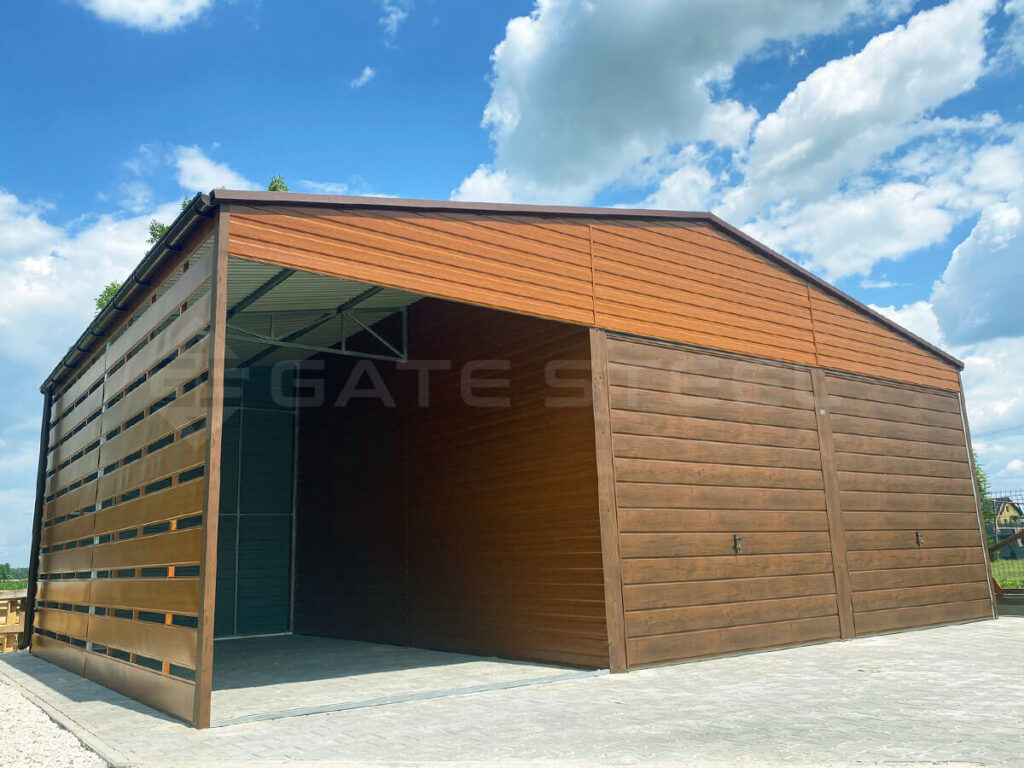 Garaż dwuspadowy potrójny z wiatą, dwie bramy 9m x 6m